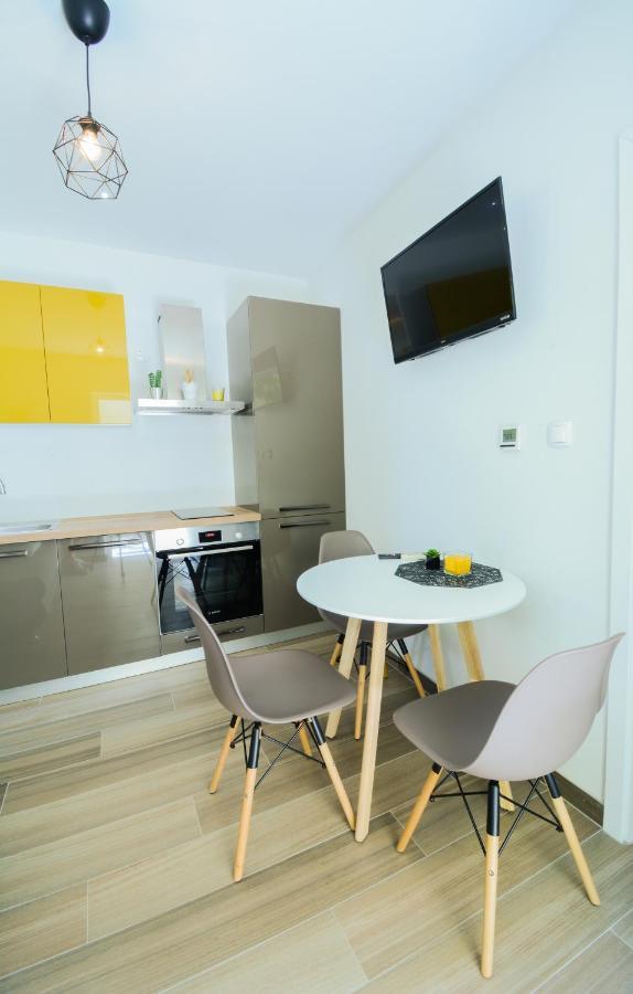 Apartment Grey&Yellow Zadar Exteriör bild